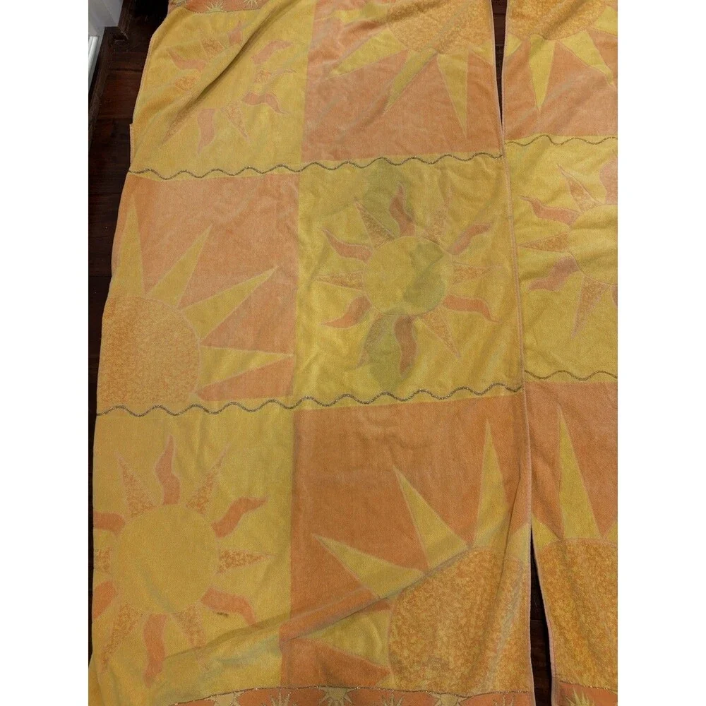 Vintage Royal Plaza Beach Towel Vibrant Colors With Giant Sun Sparkle Egypt 2